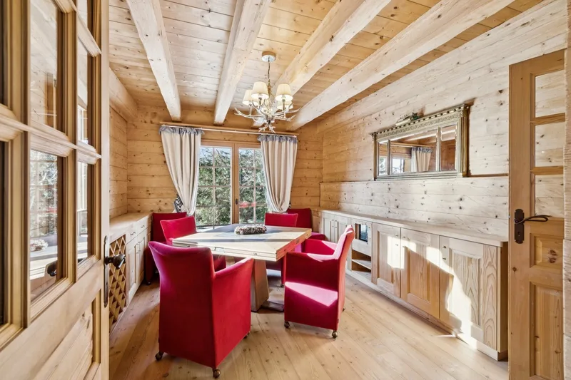 Maison / Villa 7 pièces à Domaine de la Résidence — 17