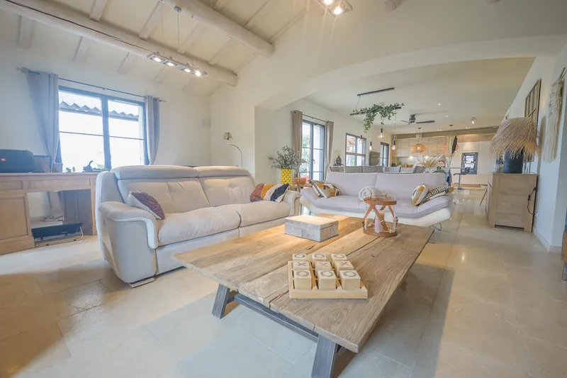 House / Villa 7 rooms in Saint-Saturnin-Lès-Apt — 2