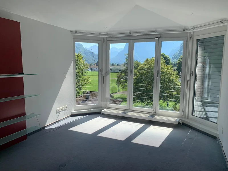 Apartment 5.5 rooms in Glarus Nord — photo 3