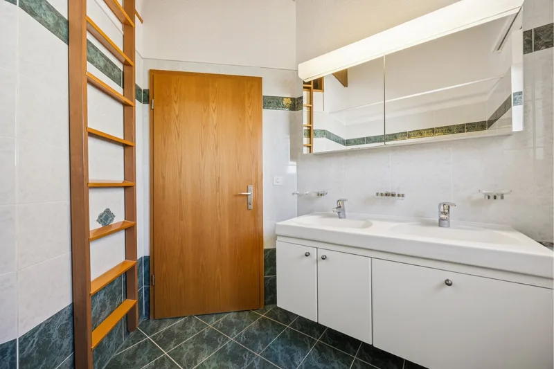 Maison / Villa 8 pièces à Meinisberg — photo 13