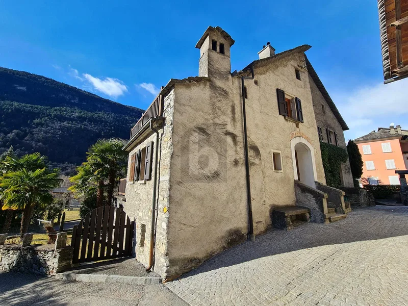 House / Villa 9 rooms in Acquarossa — 4