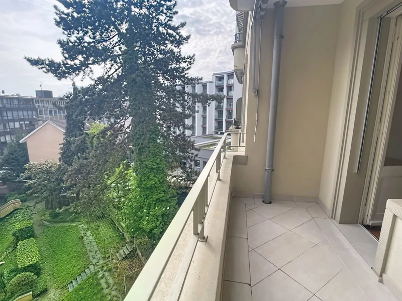 Appartement 2.5 pièces à Hyper centre — 3