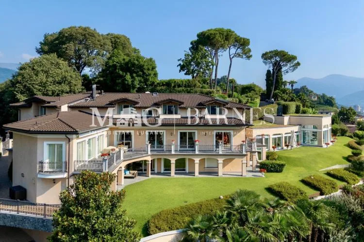 House / Villa 18 rooms in Lugano
