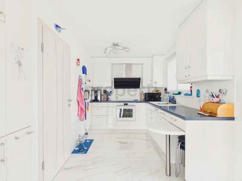 House / Villa 7 rooms in Aran — photo 4