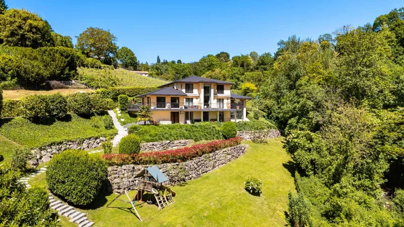 Maison / Villa 13 pièces à Lutry