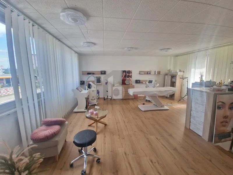 Commercial in Affoltern — 4