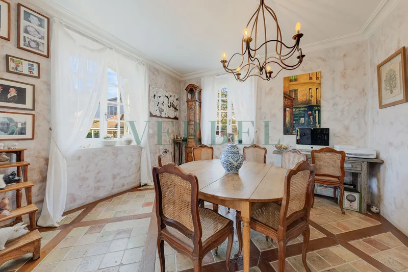 House / Villa 9 rooms in Les hauts de Lausanne — 9