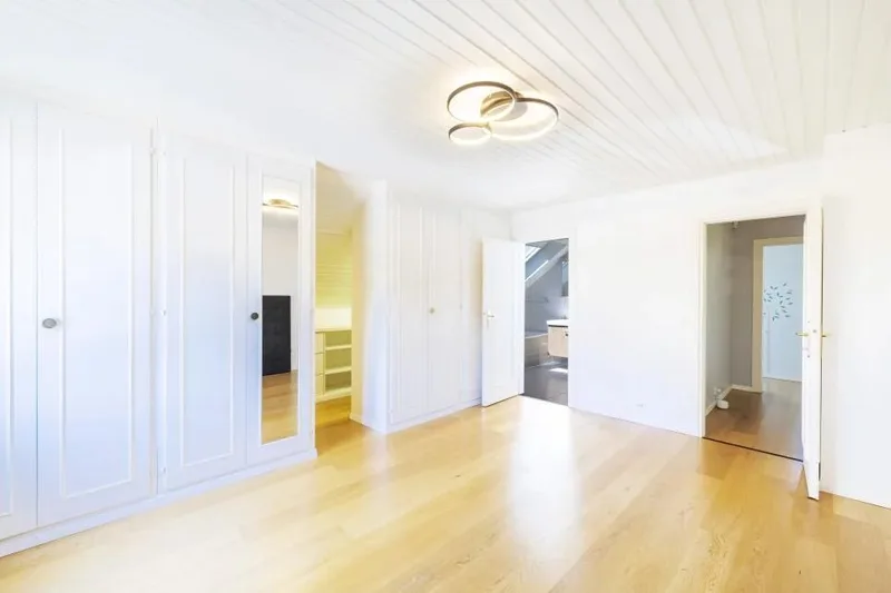 House / Villa 10 rooms in Le Mont-sur-Lausanne — 5