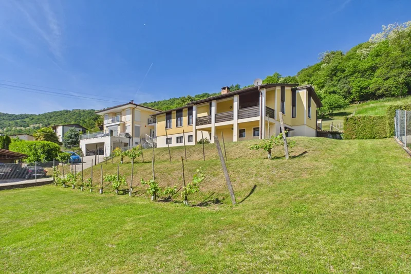 House / Villa 4.5 rooms in Tresa