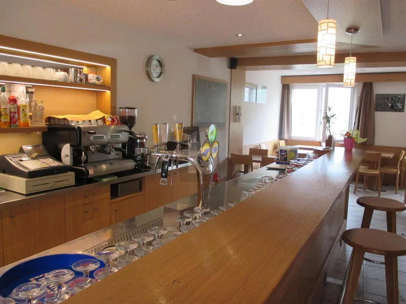 Gewerbe 2 Zimmer in Glarey — photo 2