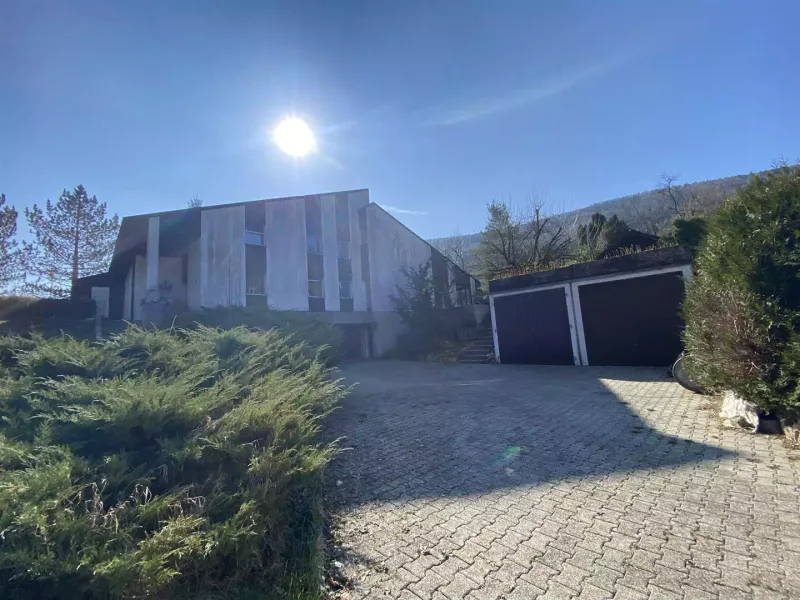 House / Villa in Haute-Sorne — 32