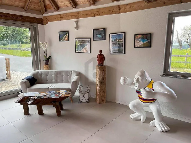 Commercial 2.5 rooms in Montilliez — 4