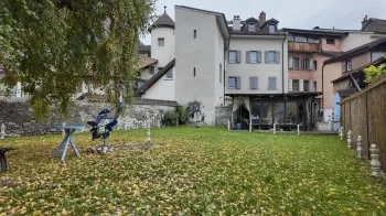 Building 11 rooms in Aigle — photo 2