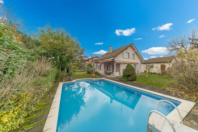 Maison / Villa 7 pièces à Cologny