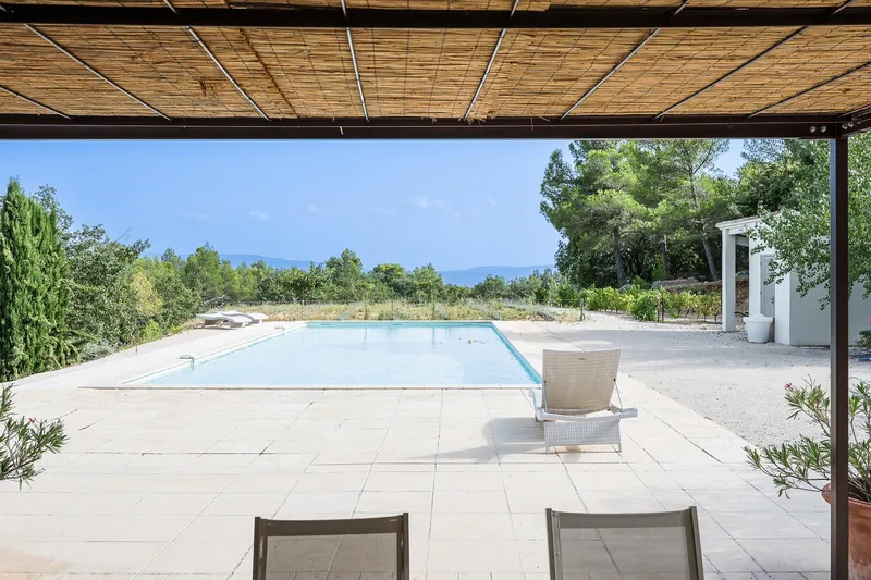 Maison / Villa 7 pièces à Monts de Vaucluse — photo 2