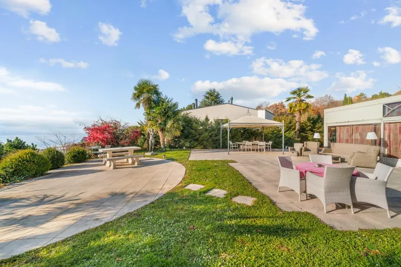 House / Villa in Lutry — 4