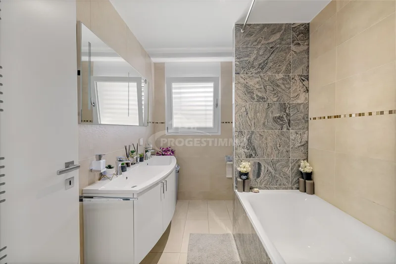 Maison / Villa 9 pièces à Centre — 10