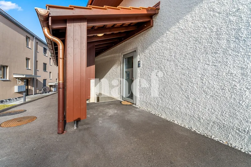 Gebäude in Gibloux — photo 3