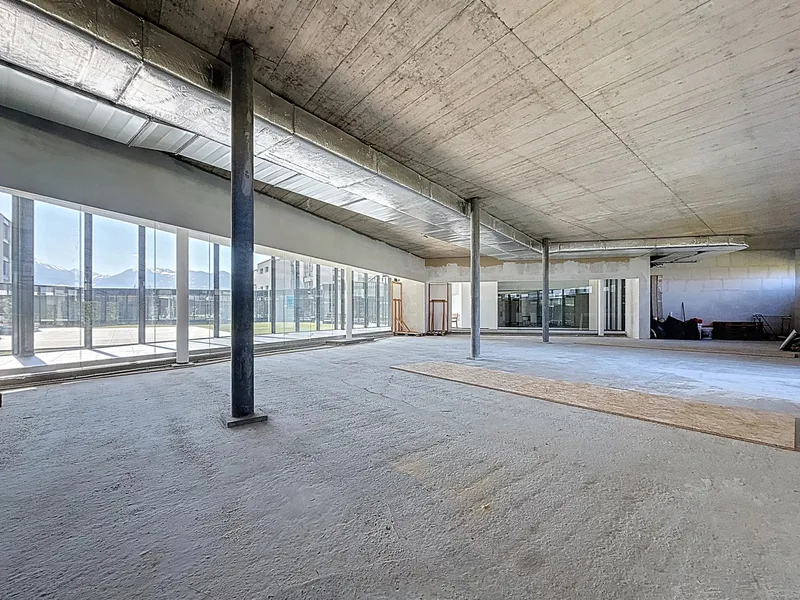Commercial 1 rooms in Saxon — 2