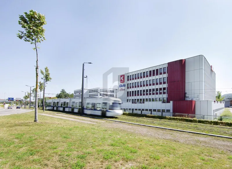 Commercial 2.5 rooms in Wallisellen