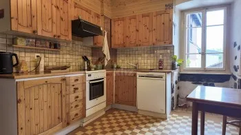 Building 11 rooms in Aigle — photo 6