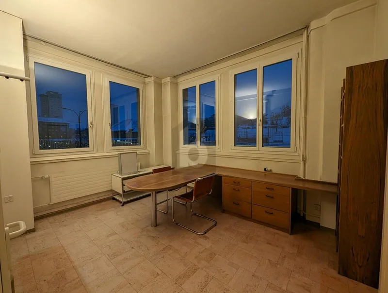 Commercial 4.5 rooms in Stadtzentrum — photo 3
