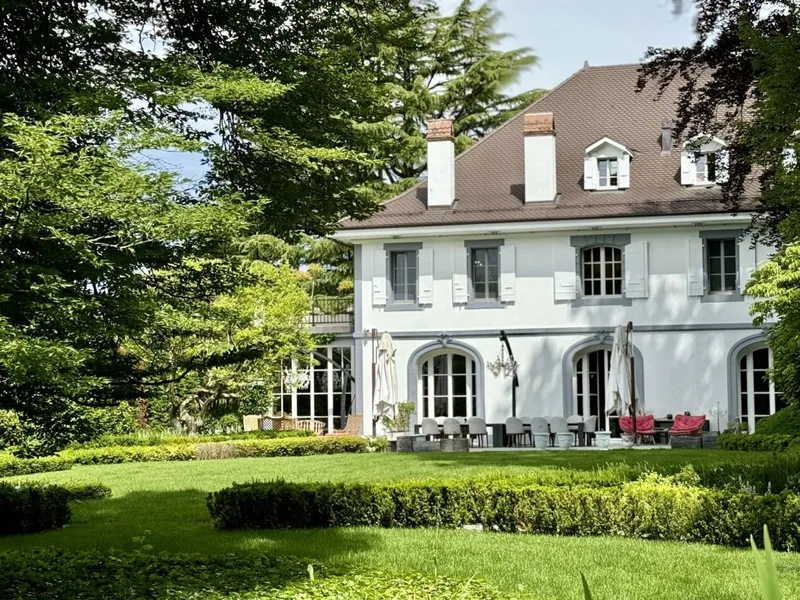 House / Villa 20 rooms in Jouxtens-Mézery