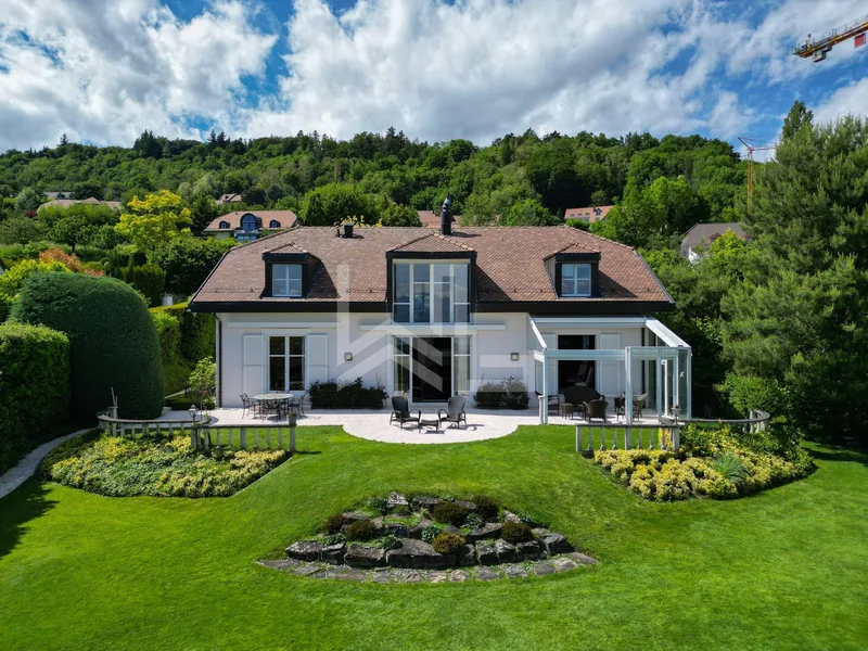 Maison / Villa 8 pièces à Féchy — photo 4