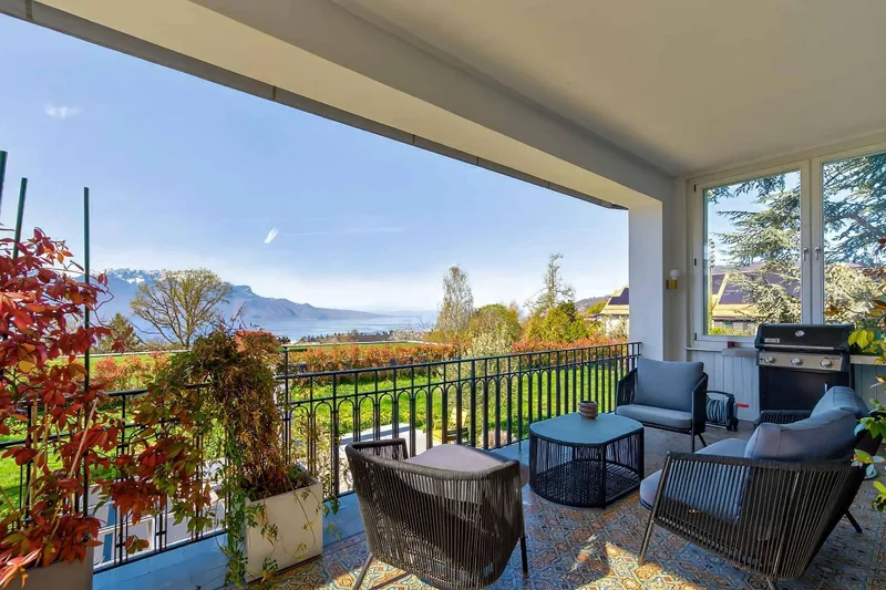 House / Villa 10.5 rooms in Blonay - Saint-Légier — 2