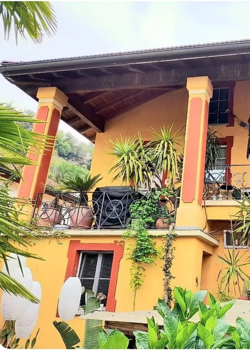 House / Villa 7.5 rooms in Gudo — 2