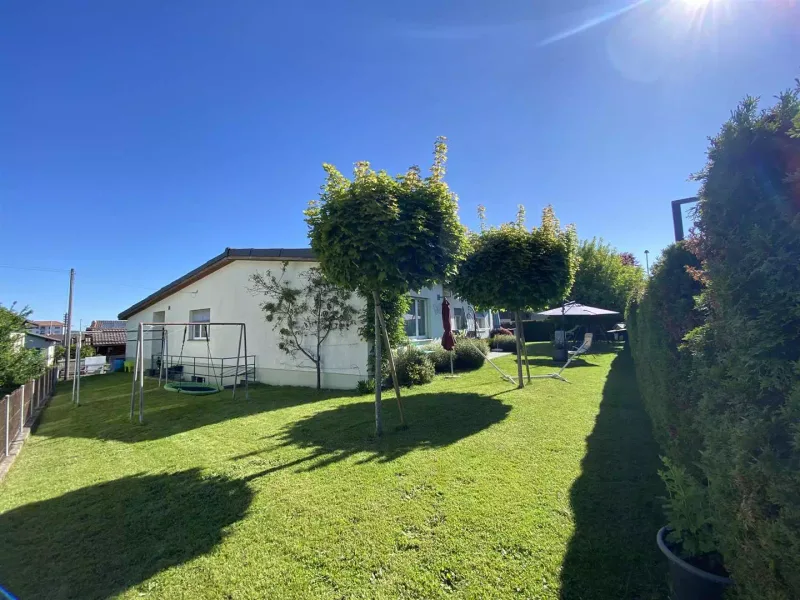 Maison / Villa à Courgenay — photo 26