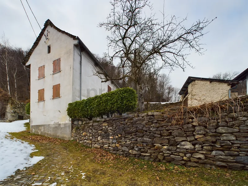 House / Villa 4 rooms in Leontica — 8