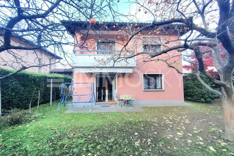 House / Villa 5.5 rooms in Cadenazzo — 5