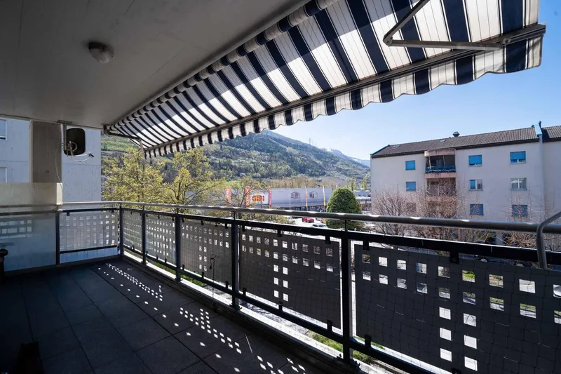 Apartment 5.5 rooms in Champsec — 3