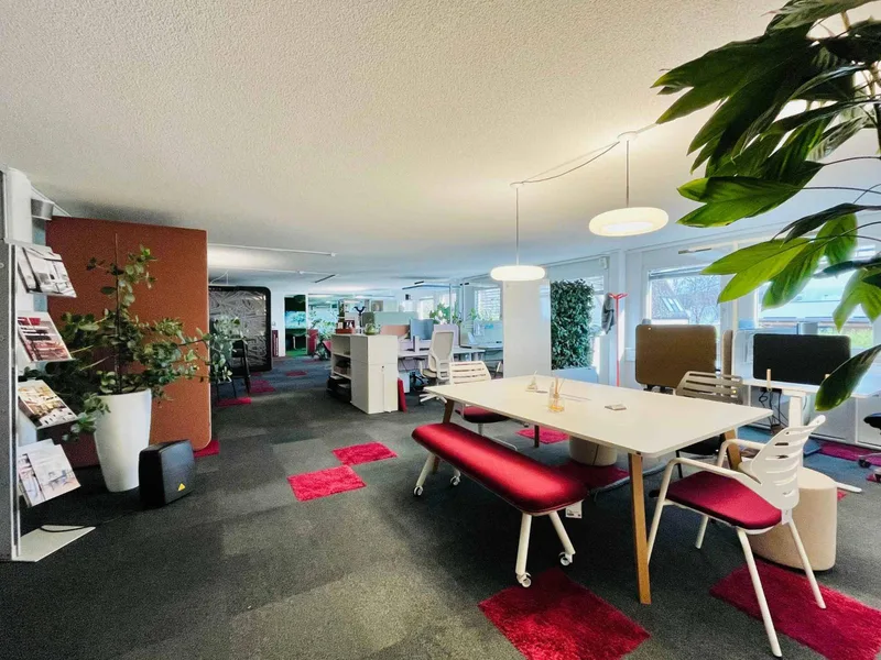 Gewerbe in Le Mont-sur-Lausanne — photo 2