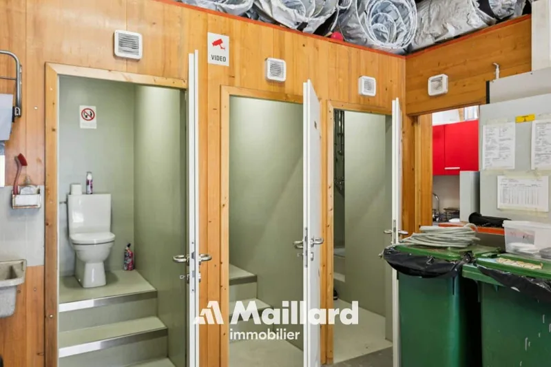 Commercial in Moudon — 13