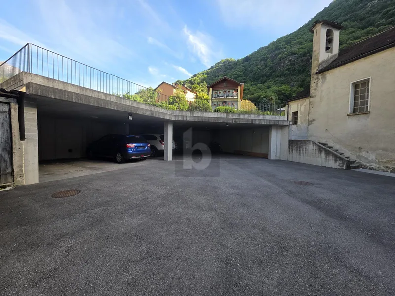 House / Villa 8 rooms in Giornico — 2