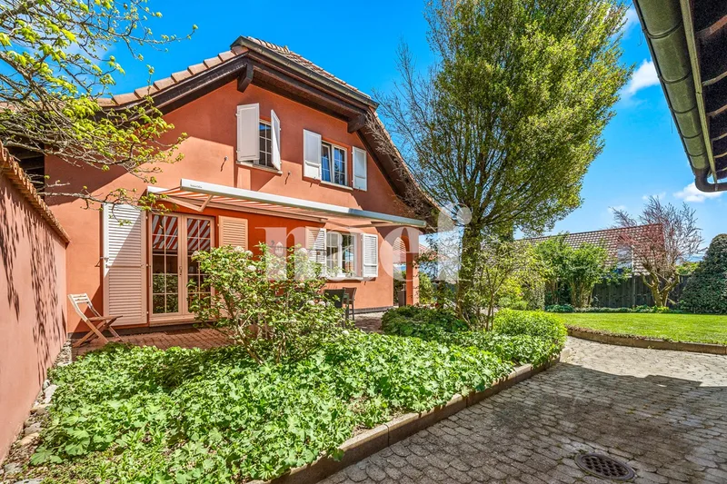House / Villa 5.5 rooms in Neyruz