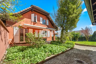House / Villa 5.5 rooms in Neyruz