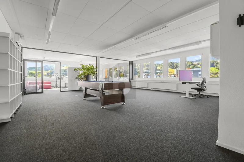 Gewerbe 2 Zimmer in Wollerau