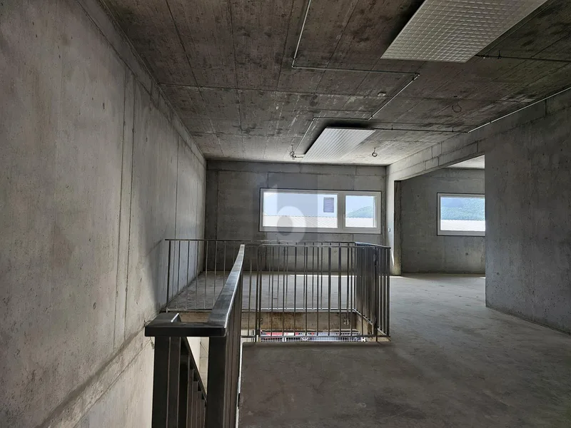 Gewerbe 4 Zimmer in Industriegebiet — photo 2