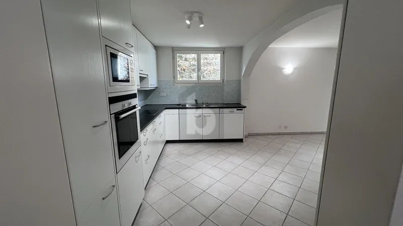Wohnung 4 Zimmer in Wohnviertel — photo 3
