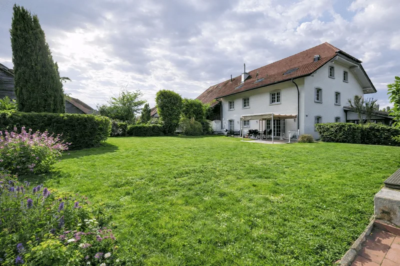 Maison / Villa 9.5 pièces à Vers-chez-Perrin
