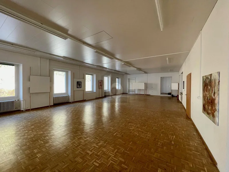 Commercial in Sion — 2