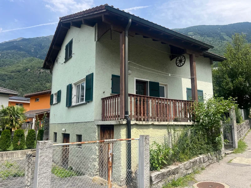 House / Villa 4.5 rooms in Claro