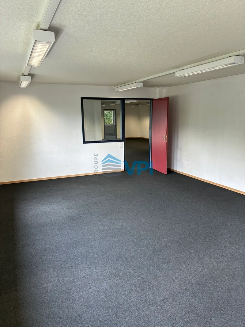 Commercial in Petit-Flon — 4