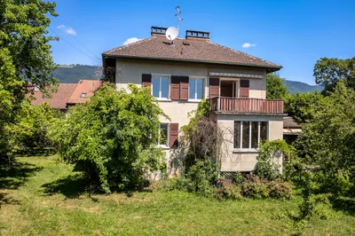 House / Villa 8.5 rooms in Orges