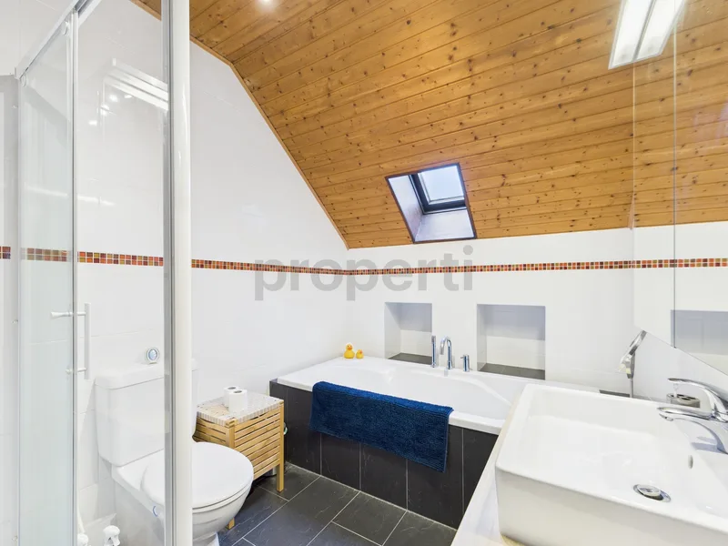 Maison / Villa 9 pièces à Les Cullayes — photo 8