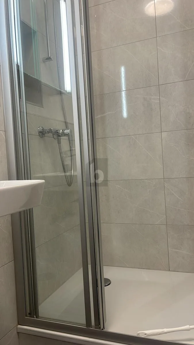 Commercial 2 rooms in Crissier — 5