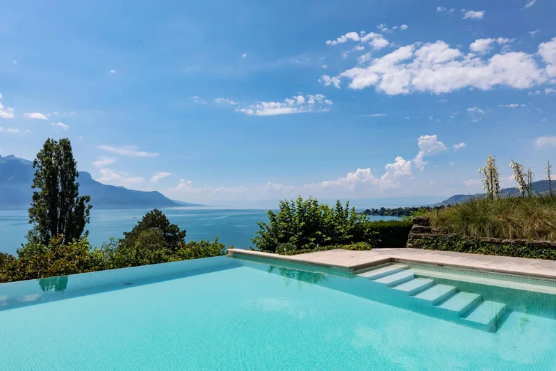 Maison / Villa 12 pièces à Montreux